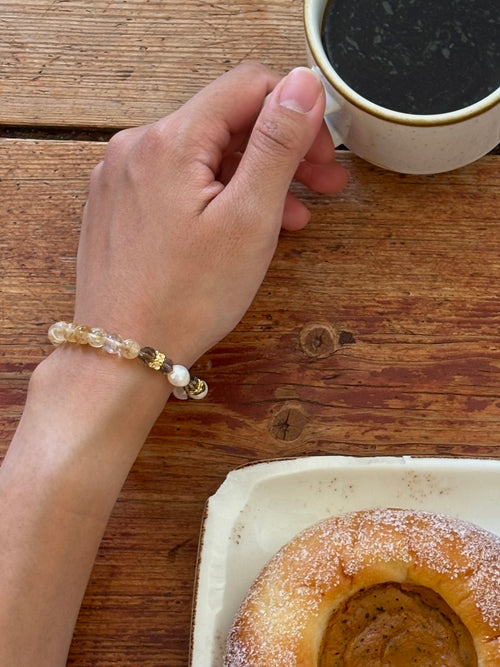 Apricus Bracelet - Yellow Phantom Quartz & Freshwater Pearl