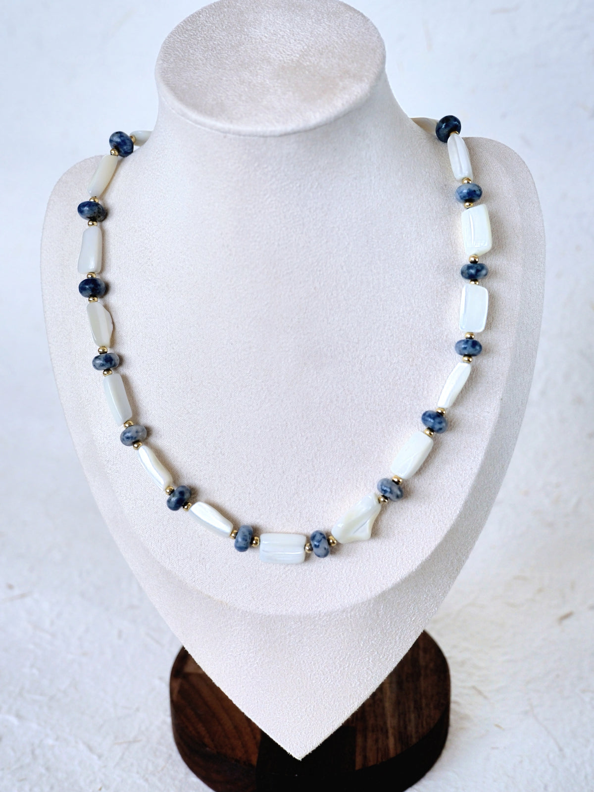 Skärgård Necklace - Blue Lace Agate & Mother of Pearl